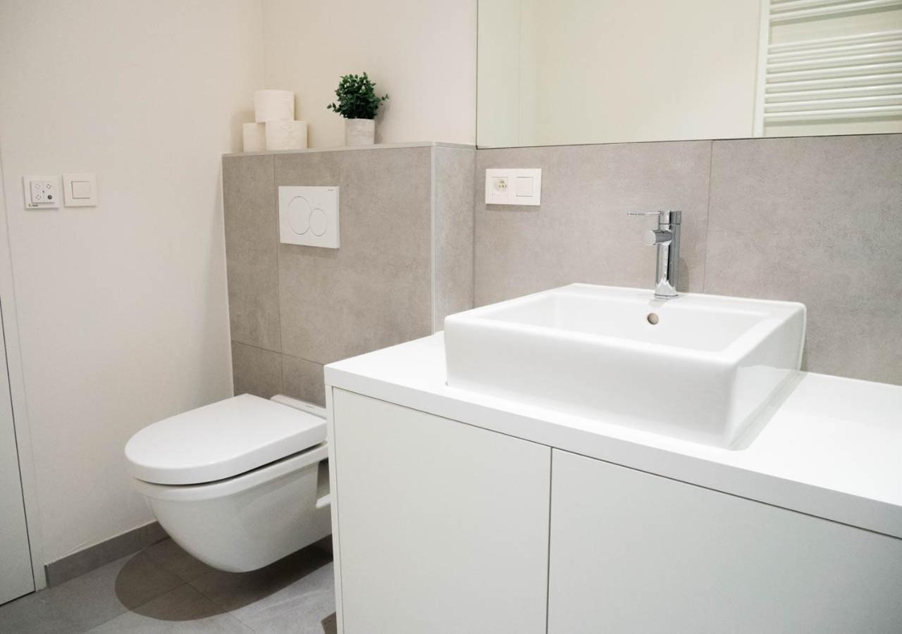 Smartflats - Antwerp View Apartment Bagian luar foto